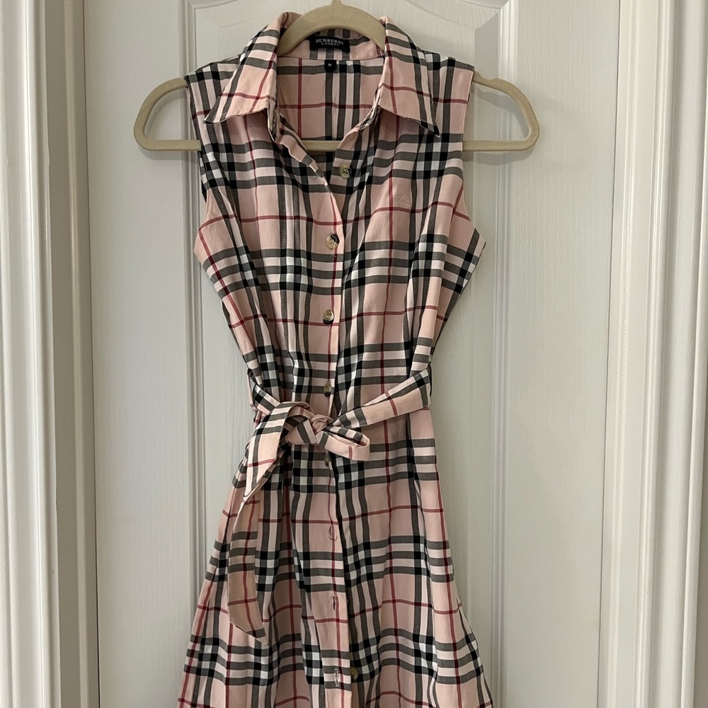 Dress size m; button down
